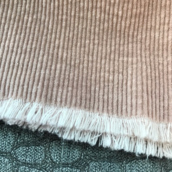 Brandy Melville light pink corduroy skirt - Picture 6 of 7